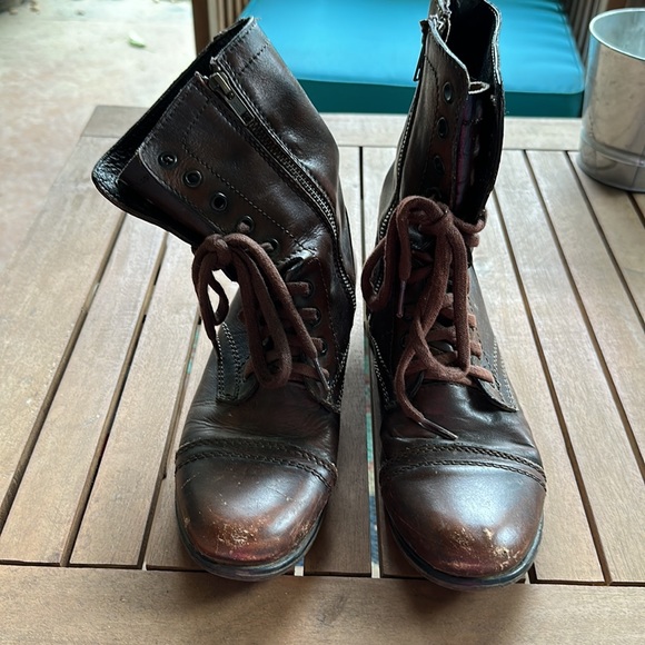 Steve Madden boots! Brown leather size 7.5 in fair condition. - Picture 2 of 7